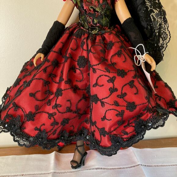 Y2K Madame Alexander 16" Carmen (Coco) #28395 (2001) LE 1500 RESTRUNG - Picture 3 of 8